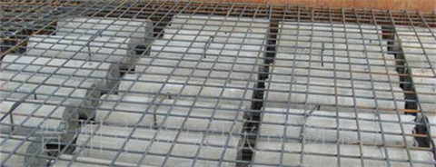 嘉年華施工現(xiàn)場使用薄壁管